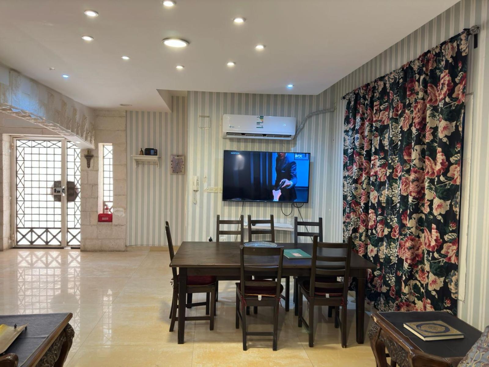 Appartamento دار ورد قريب للحرم Medina Esterno foto